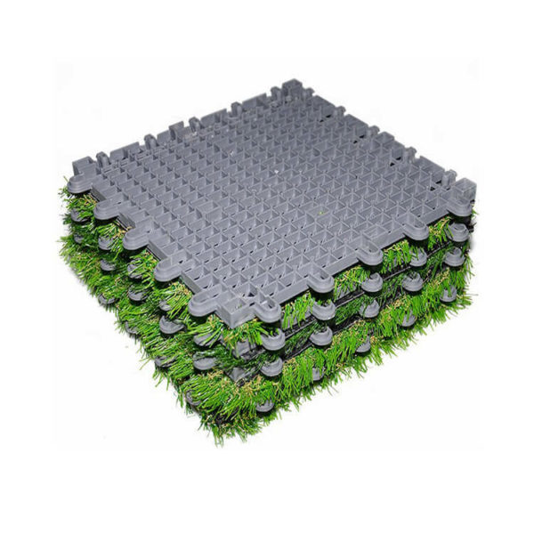 Interlocking artificial grass ()