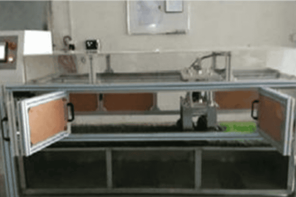 Somos líderes mundiales en soluciones de césped artificial 44 Equipo de prueba de resistencia a la abrasión para la evaluación del desgaste del césped artificial