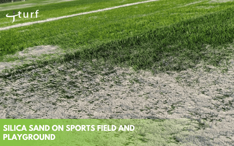 Arena para césped artificial: qué hace y cómo elegirla 3 Arena de sílice aplicada en campos de césped sintético para uso deportivo y de juegos.